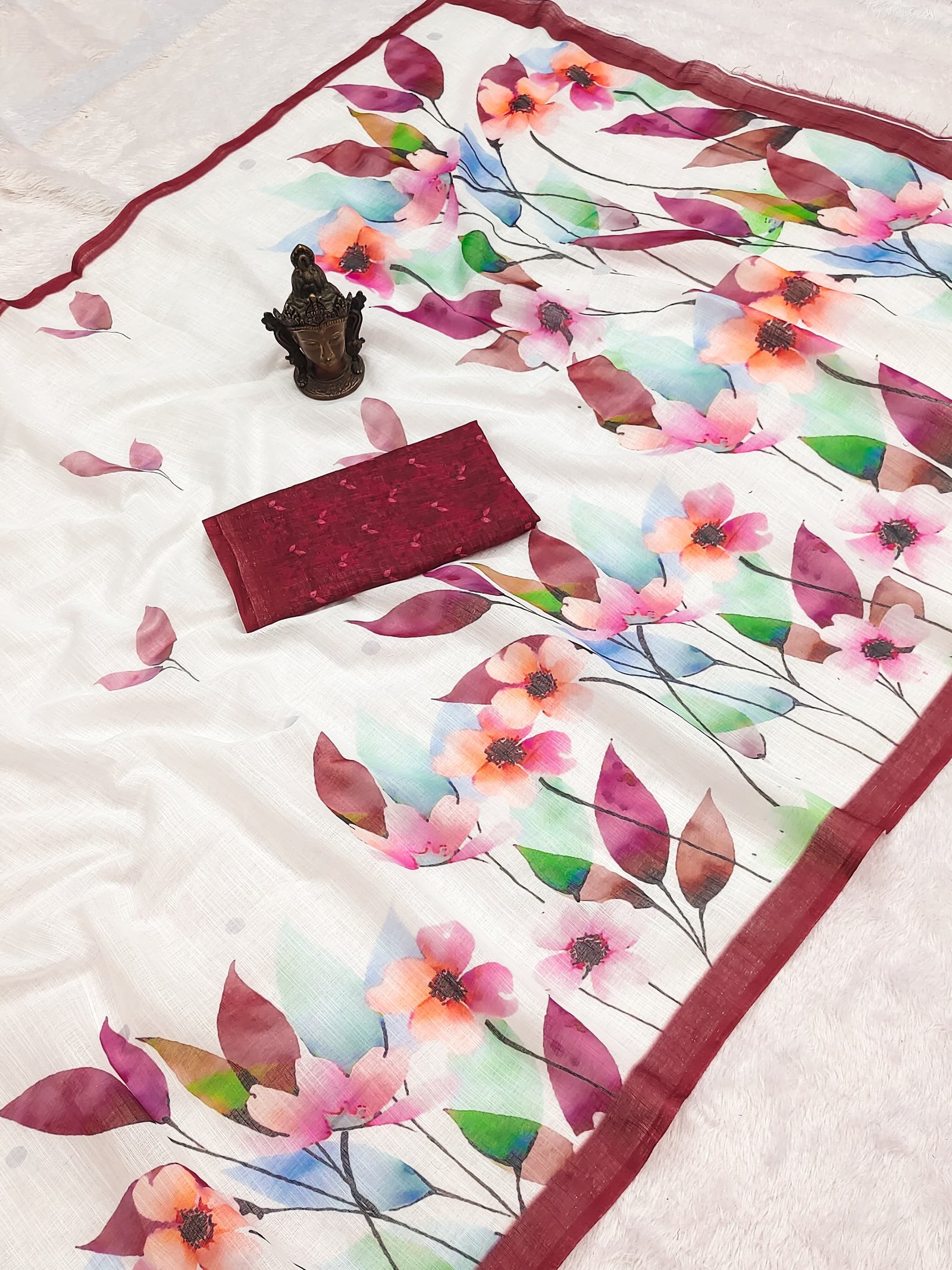 Elegant Floral Printed Saree with Maroon Blouse Piece