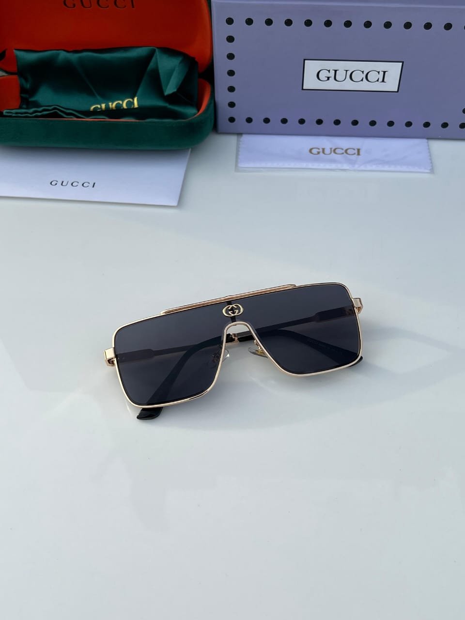 SUNGLASSES